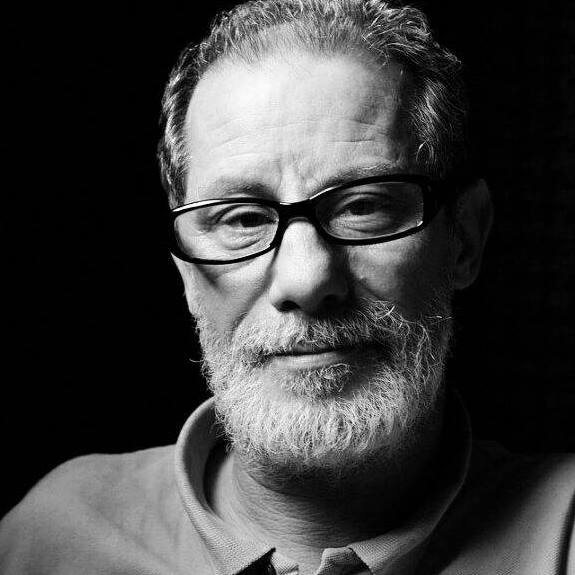 Poesía: Mario Arteca – XIX. No hay nada que pensar (la lírica del “Hotel&nbsp;Babel”)